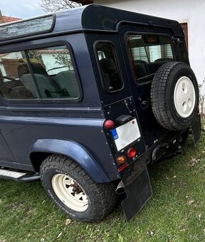 Land Rover Defender 90 - 4