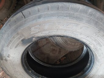Pneu Pirelli 235/75 R17,5 - 4