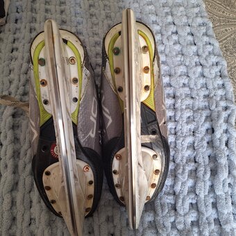 Brusle Bauer hyperlite - 4