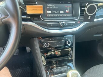 Opel Astra 1.6 Tdci 118 kw - 4