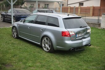 Audi RS4 Avant B7 4.2FSI 309kW RECARO - havarované - 4