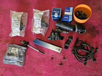 Díly Ford Sierra 2.0DOHC - 4