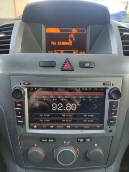 Opel Zafira B LPG/benzin nová STK - 4