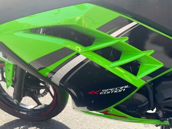 Kawasaki Ninja 300 Special Edition (2014) - 4
