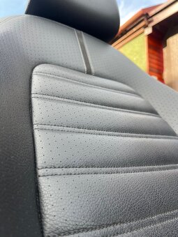 Autosedačky Passat CC - perforovaná kůže - 4