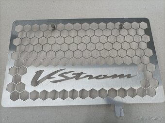 Set mřížek na Suzuki VStrom - 4
