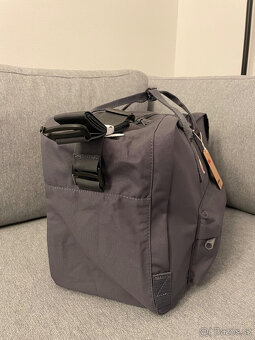 Prodám batoh značky Fjällräven Kanken Weekender Super Grey - 4