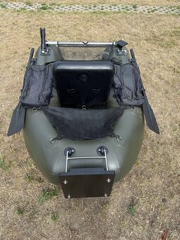 Prodám Zeck bellyboat + elektromotor Rhino CR30VF - 4