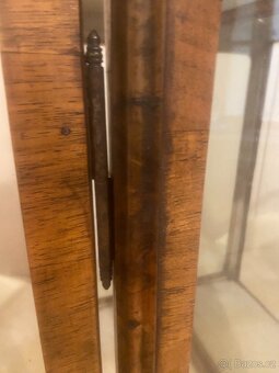 Historická závěsná skříňka Biedermeier - 4