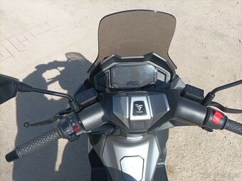 Skútr Voge SR1 125i GT - 4