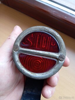 Prodám zadní světlo STOP na předválečný vůz - 4