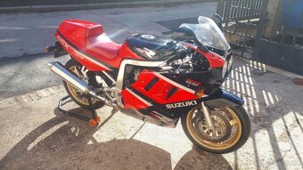 Suzuki GSXR 1100 - 4