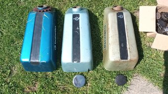 Babetta 210 - nádrž různé barvy - 4