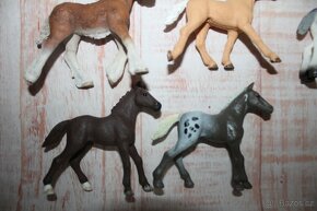 Figurky hříbat Schleich 2 - 4