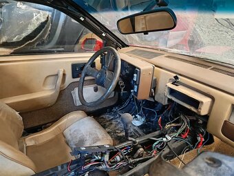 Pontiac Fiero - 4
