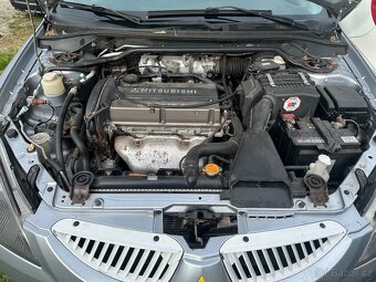 MITSUBISHI LANCER 2.0 99 kW SEDAN 2005 - 4