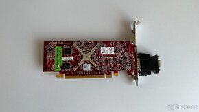 ATI HD2400 Series / 256MB / PCI-E - 4