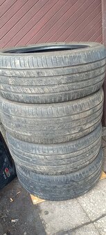 255/45R20 - 4