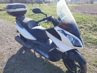 skutr Kymco Dink Street 125i - 4