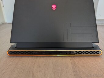 Herní Notebook Alienware M15 R3 - 4