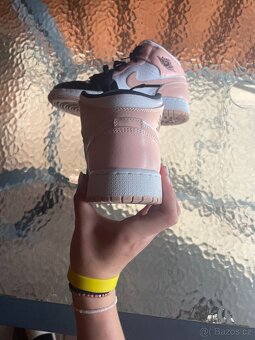 Tenisky Nike Air Jordan 1 MID - 4