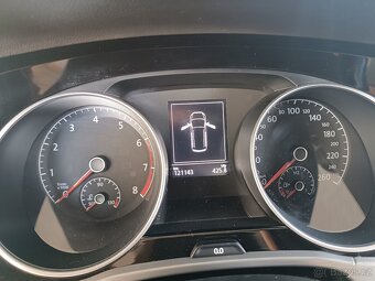 Prodám VW Touran, benzín 1.2Tsi, r.v.2016, odpočet DPH - 4