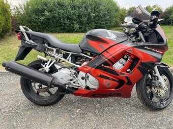 Honda CBR 600F rok 1997 poskozena - 4