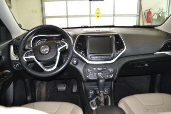 Jeep Cherokee 2.2M-jet/4x4/AT/147kW - 4