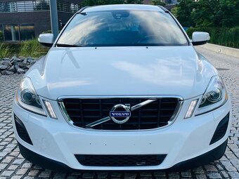 Volvo XC60 2.4D 5VÁLEC 4x4 AUT VÝHŘEV SERVISKA Bi XENONY - 4