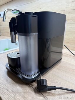 Kávovar Nespresso Gran Lattissima - 4