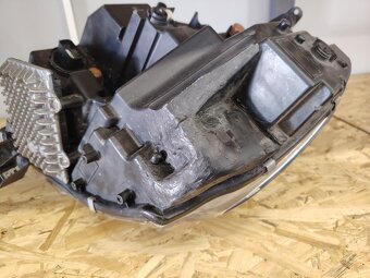 právé světlo Ram 1500DT - 4