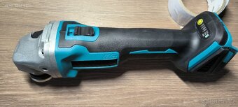 Aku Flexa 18V/125mm pro Makitu baterii - 4