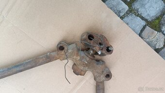 Tatra 12 vzpěra přední nápravy. - 4