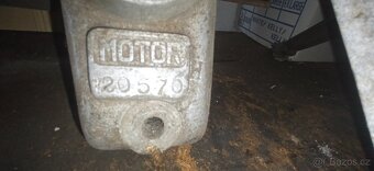Praga... blok motoru - 4