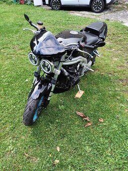 Motocykl Triumph speed triple 955i - 4