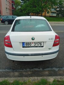 ŠKODA OCTAVIA II , 1.6 MPI (Liftback) - 4