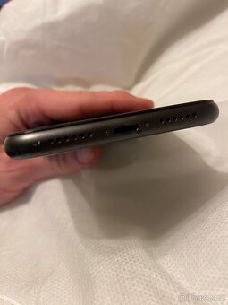 iPhone 11 space grey - 4