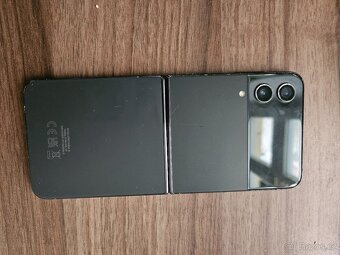Samsung Z Flip 4 - 4