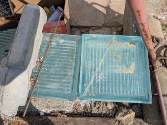 Prodám luxfery 20x20x8cm čirá barva 24ks - 4