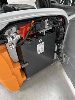 PŘEDVÁDĚCÍ Elektrický čelní VZV STILL | RX 20-14 C - 4