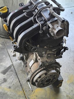 Motor Dacia Logan 1.2 - 4