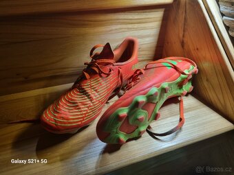 PREDATOR EDGE.4 FXG
- 4