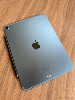 iPad Air (5. generace - 2022) Wi-Fi + Cellular 256GB +přísl. - 4