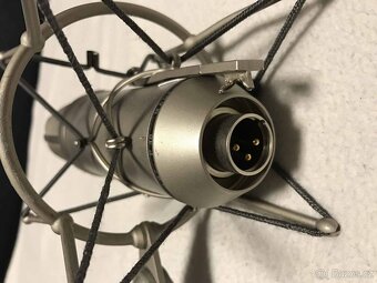 Velkomembránový mikrofon Neumann U87 - 4