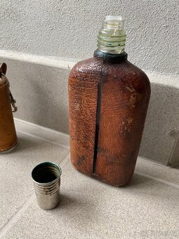 Starožitné Kožené A Skleněné Lahve - 4