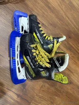 Hokejová výstroj - 4