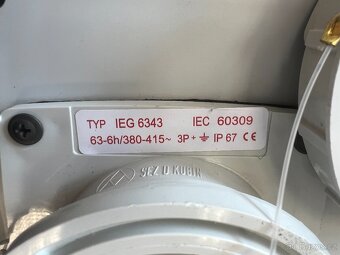 Za cenu zásuvky rozvodnice (bez jističů) - 4