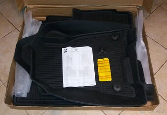 DODGE RAM - ČERNÉ GUMOVÉ KOBERCE MOPAR - 4