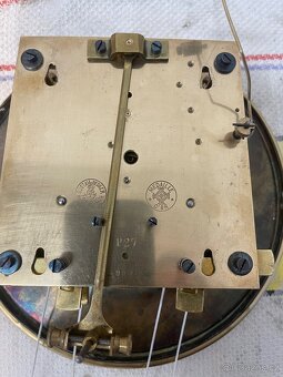 Hodiny GB - 4