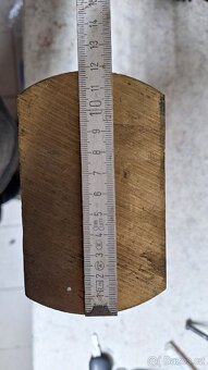 Bronzový materiál - 4